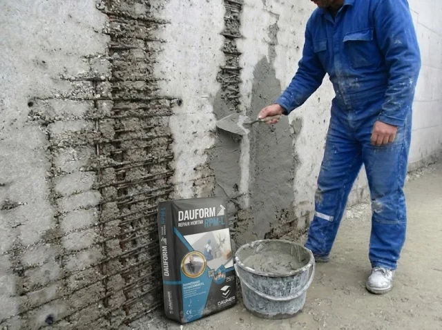 How to Repair Wall Cracks and Plaster Defects- R3 vs. R4 Mortar Guide-bg2 How to Repair Wall Cracks and Plaster Defects- R3 vs. R4 Mortar Guide-bg2